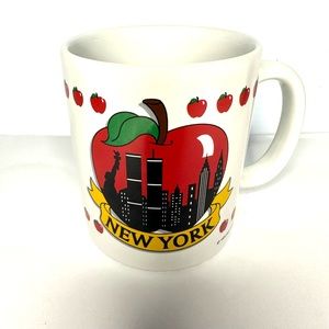 VTG New York Big Apple Skyline Design Souvenir Ceramic Mug